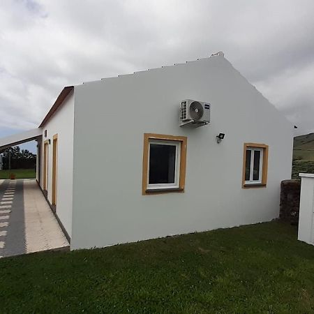 A Quinta Das Flores: Casa Do Corvo 圣克鲁什达什弗洛里什 外观 照片