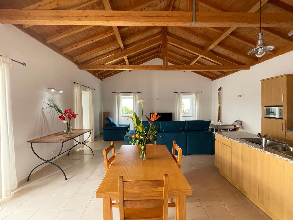 A Quinta Das Flores: Casa Do Corvo 圣克鲁什达什弗洛里什 外观 照片